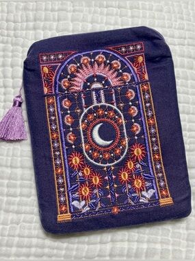 Quirky Cup Collective Iridescence eReader Sleeve Purple